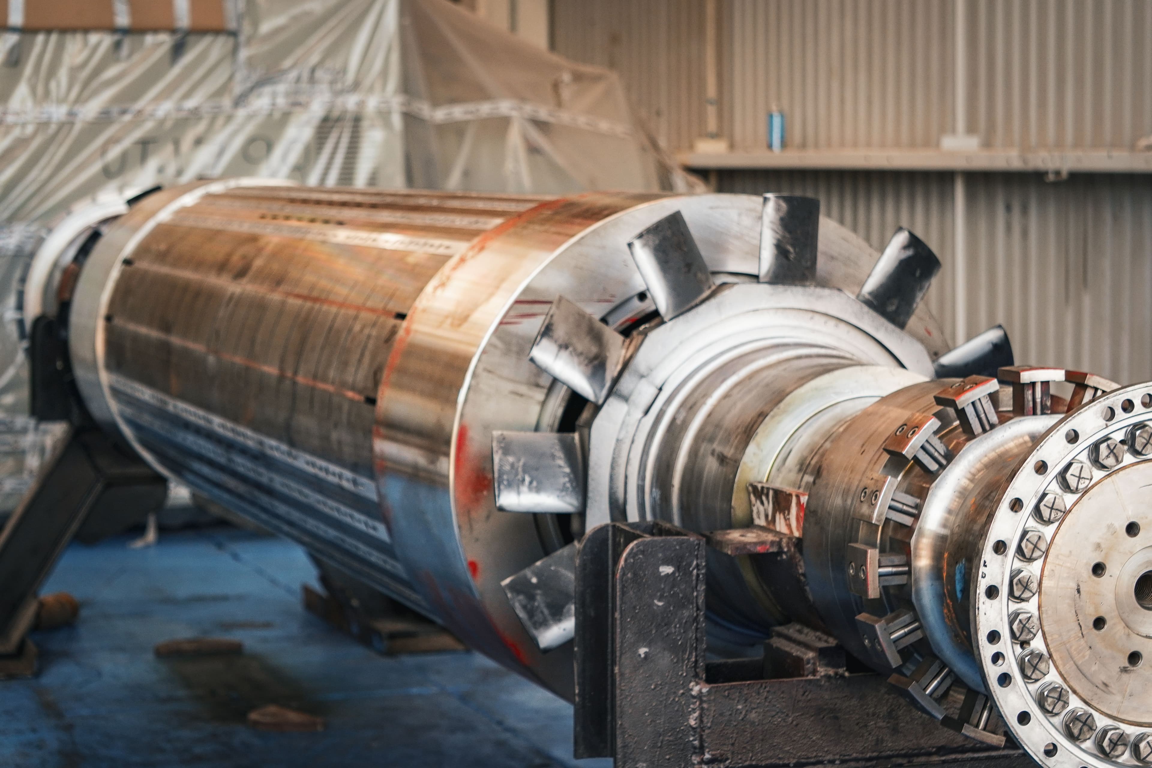 Cutting fluid moving across a precision machining surface